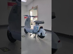 Les vélos et motos électriques se vendent bien au Vietnam